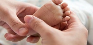 Corso di massaggio neonatale per bambini da 0 a 12 mesi